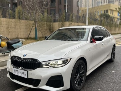 2022款新款宝马325Li M运动耀夜长轴版出租图3