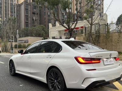 2022款新款宝马325Li M运动耀夜长轴版出租图2