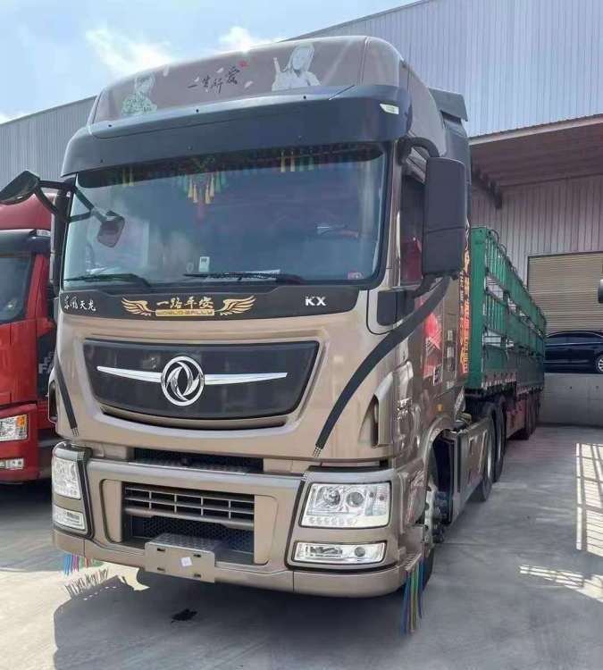 二手东风天龙KX旗舰520马力牵引车 康明斯发动机485后桥图3